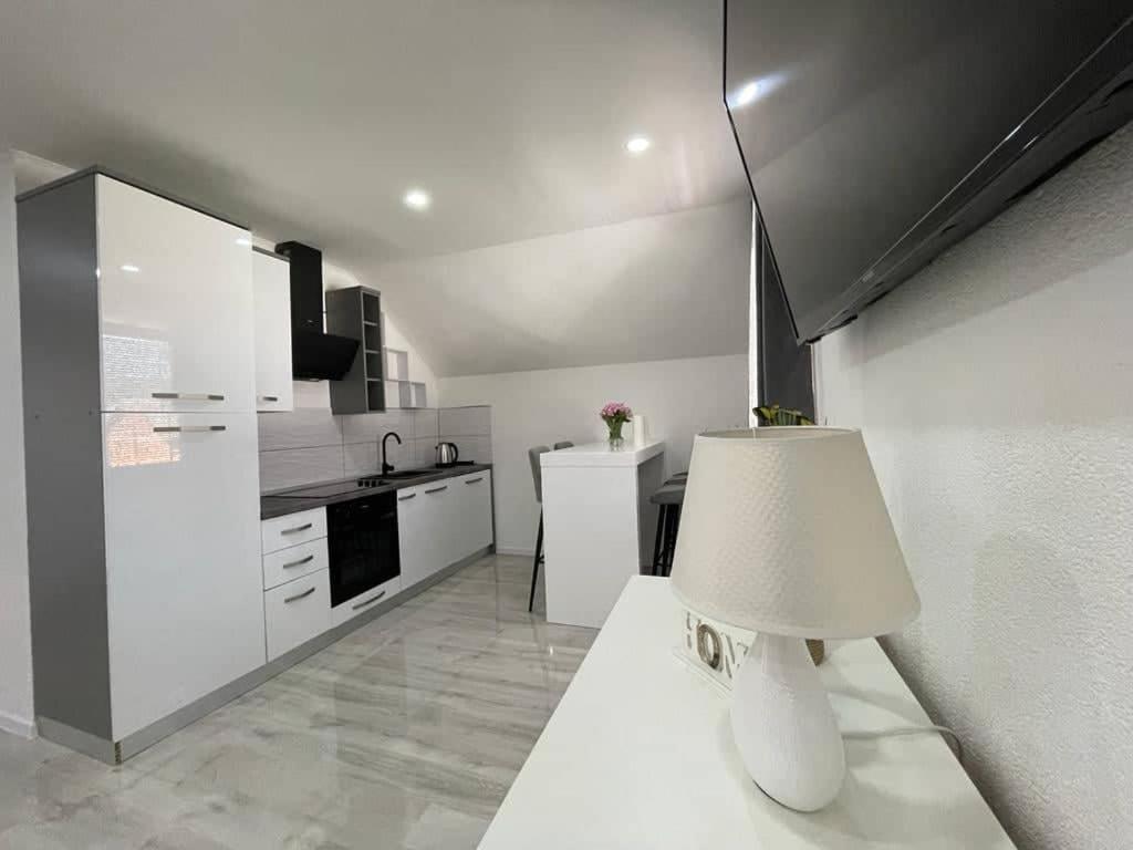 Apartman Pavenka Оточац Екстер'єр фото