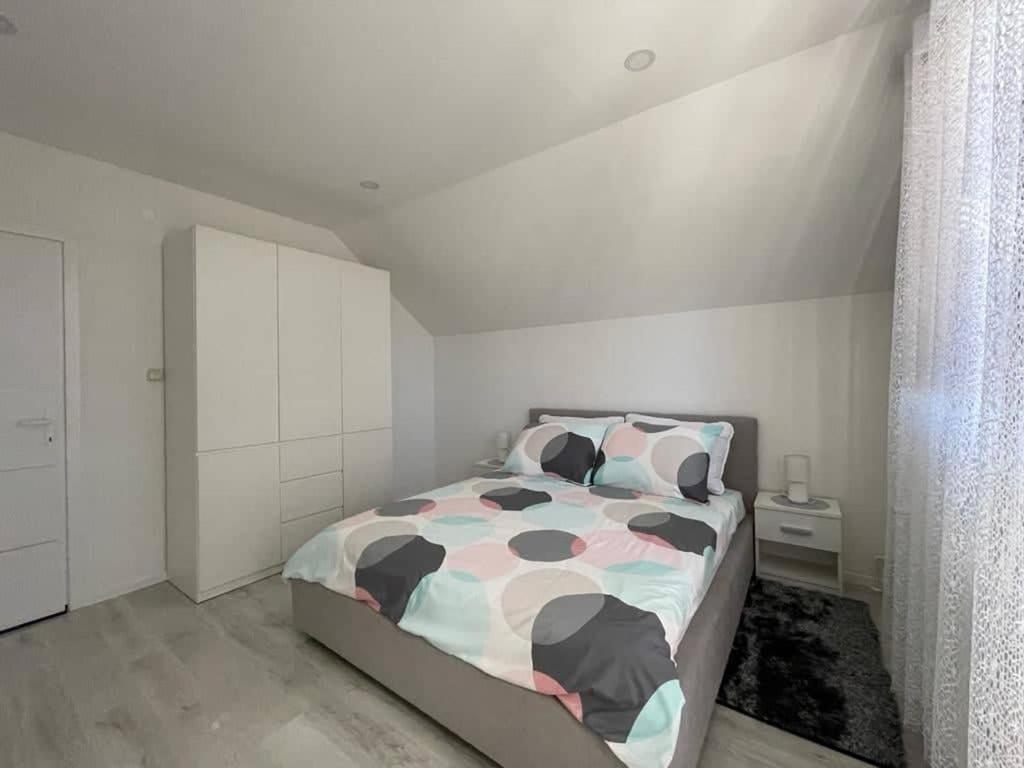 Apartman Pavenka Оточац Екстер'єр фото